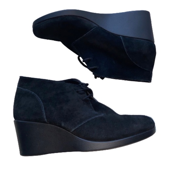 CROCS Shoes - Crocs Wedge Booties Boots Sz 8 Suede Dual Comfort